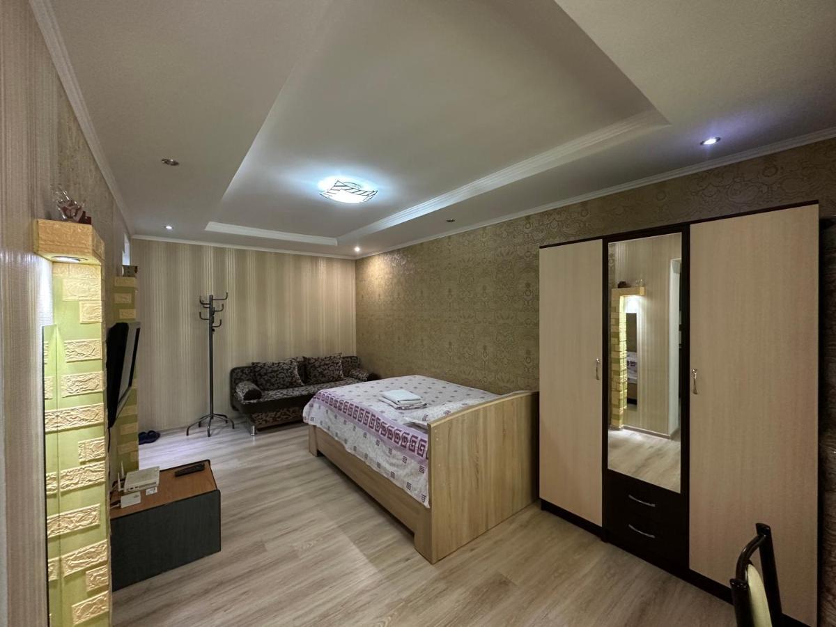 Turksib One-Room Apartment Opposite Almaty Airport מראה חיצוני תמונה