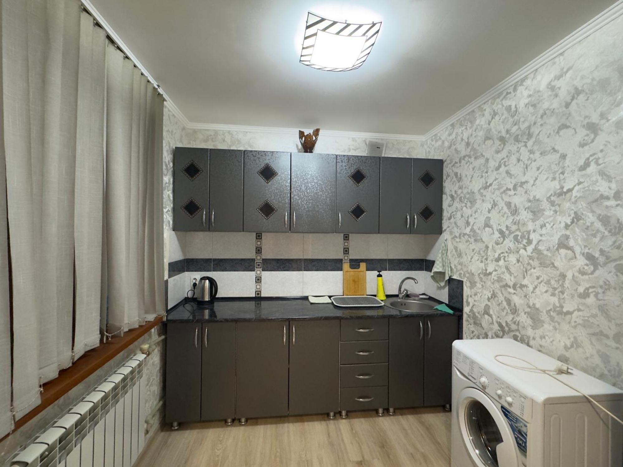 Turksib One-Room Apartment Opposite Almaty Airport מראה חיצוני תמונה