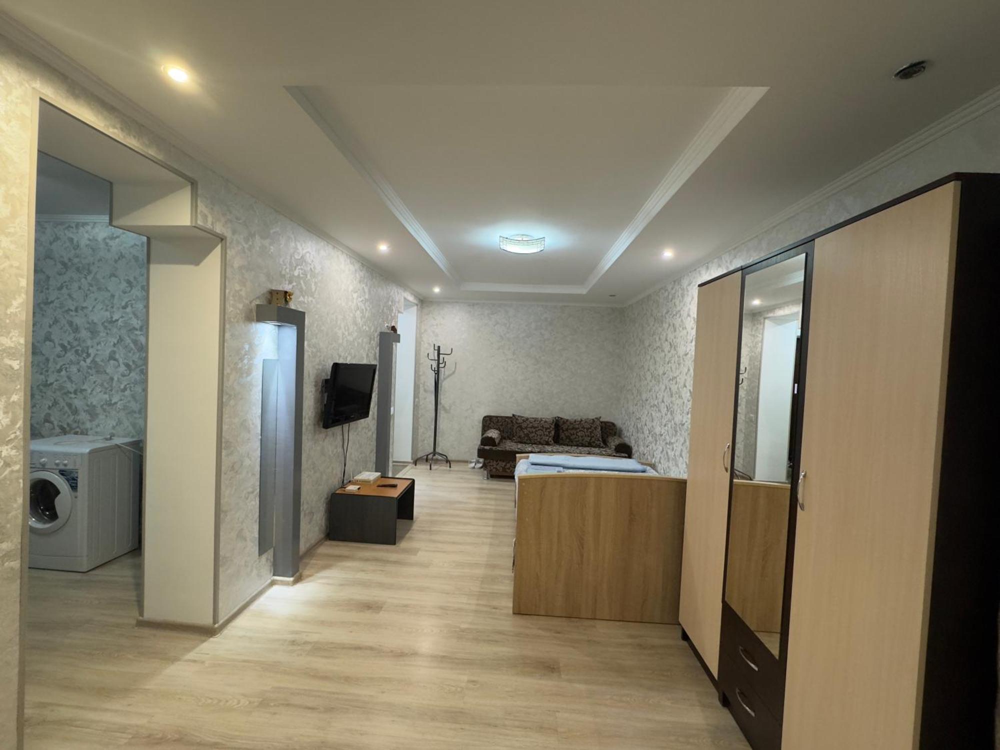 Turksib One-Room Apartment Opposite Almaty Airport מראה חיצוני תמונה
